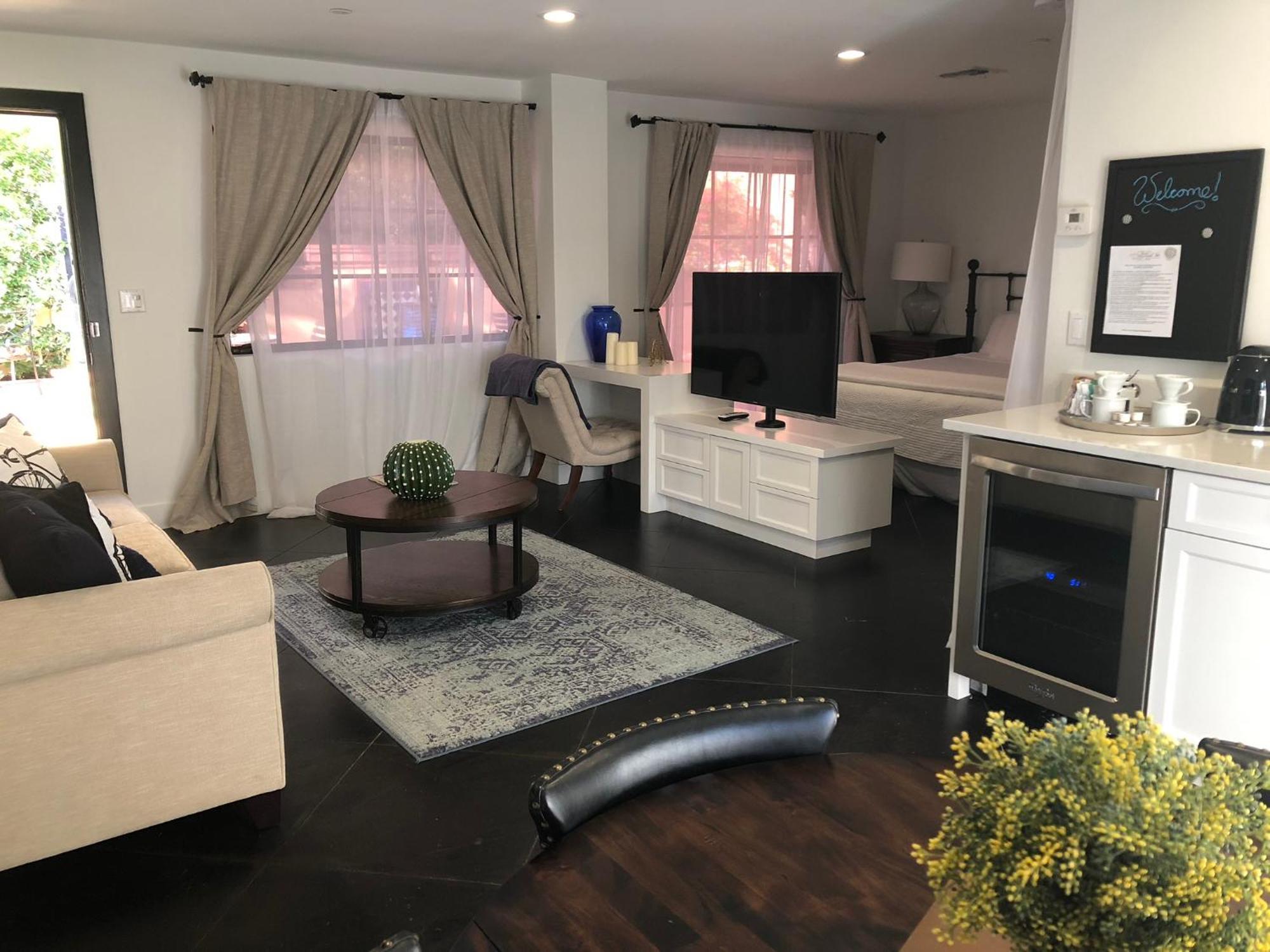 Bespoke Inn Scottsdale Room photo
