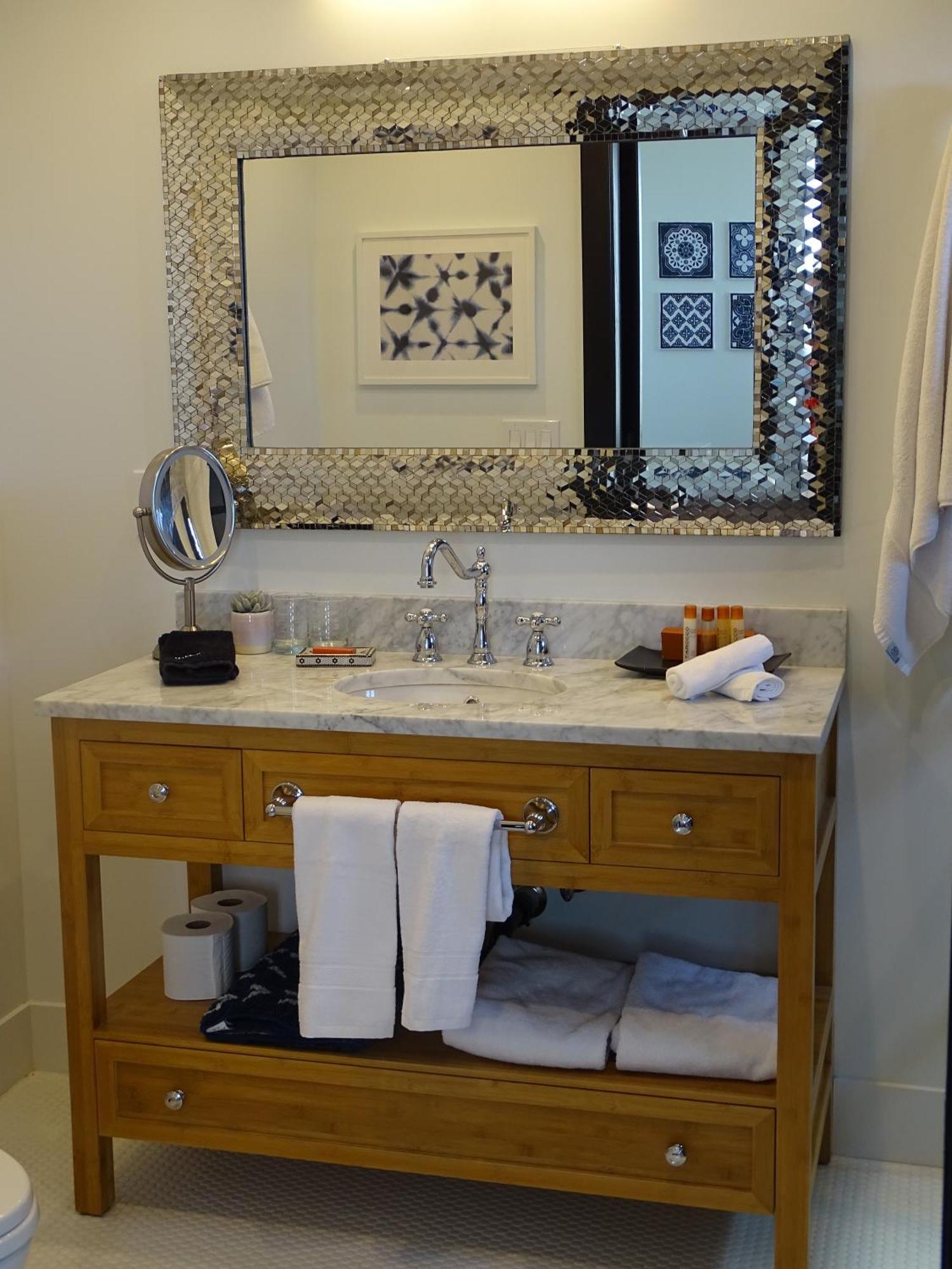 Bespoke Inn Scottsdale Room photo