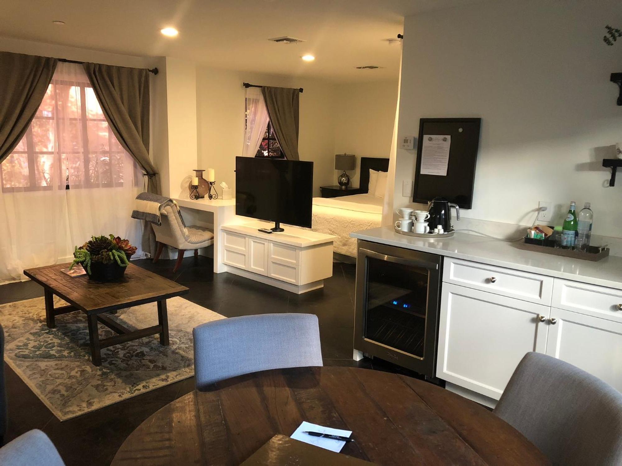 Bespoke Inn Scottsdale Room photo
